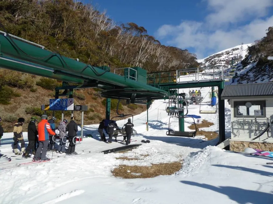 item image 352 album của tour Skiing at Mount Hotham