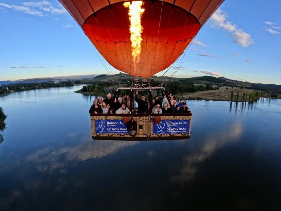 item image 377 album của tour Hot Air Balloon, Snowy Forest Canberra
