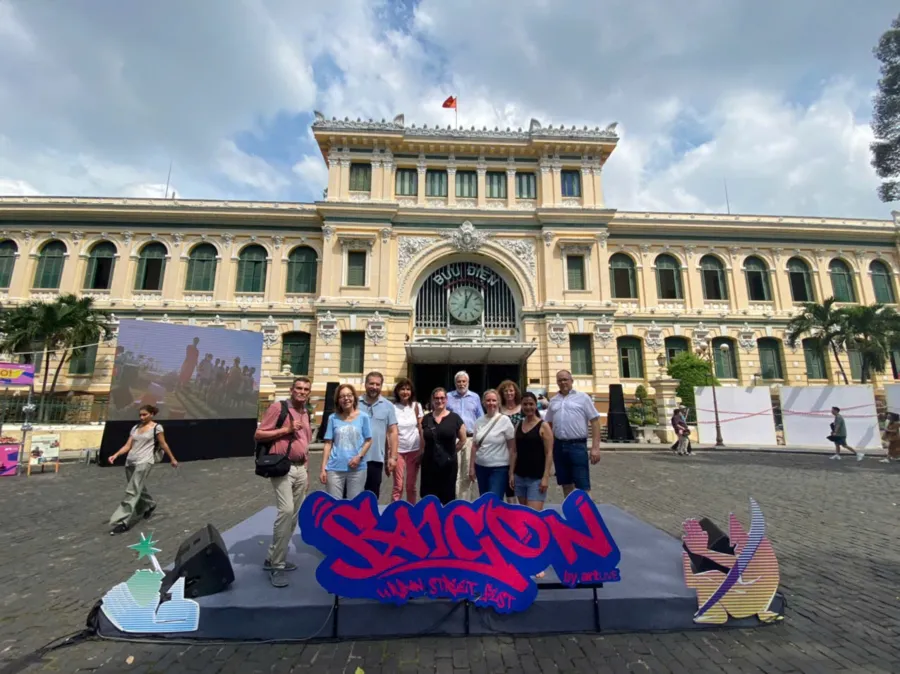 item image 412 album của tour Sai Gon CiTy Tour